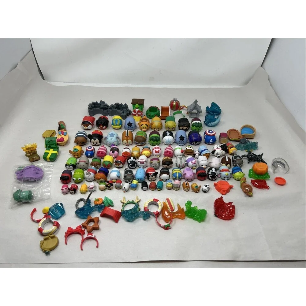Disney TSUM TSUM Lot of 82 Figures W/ Accessories - Disney Marvel Christmas More